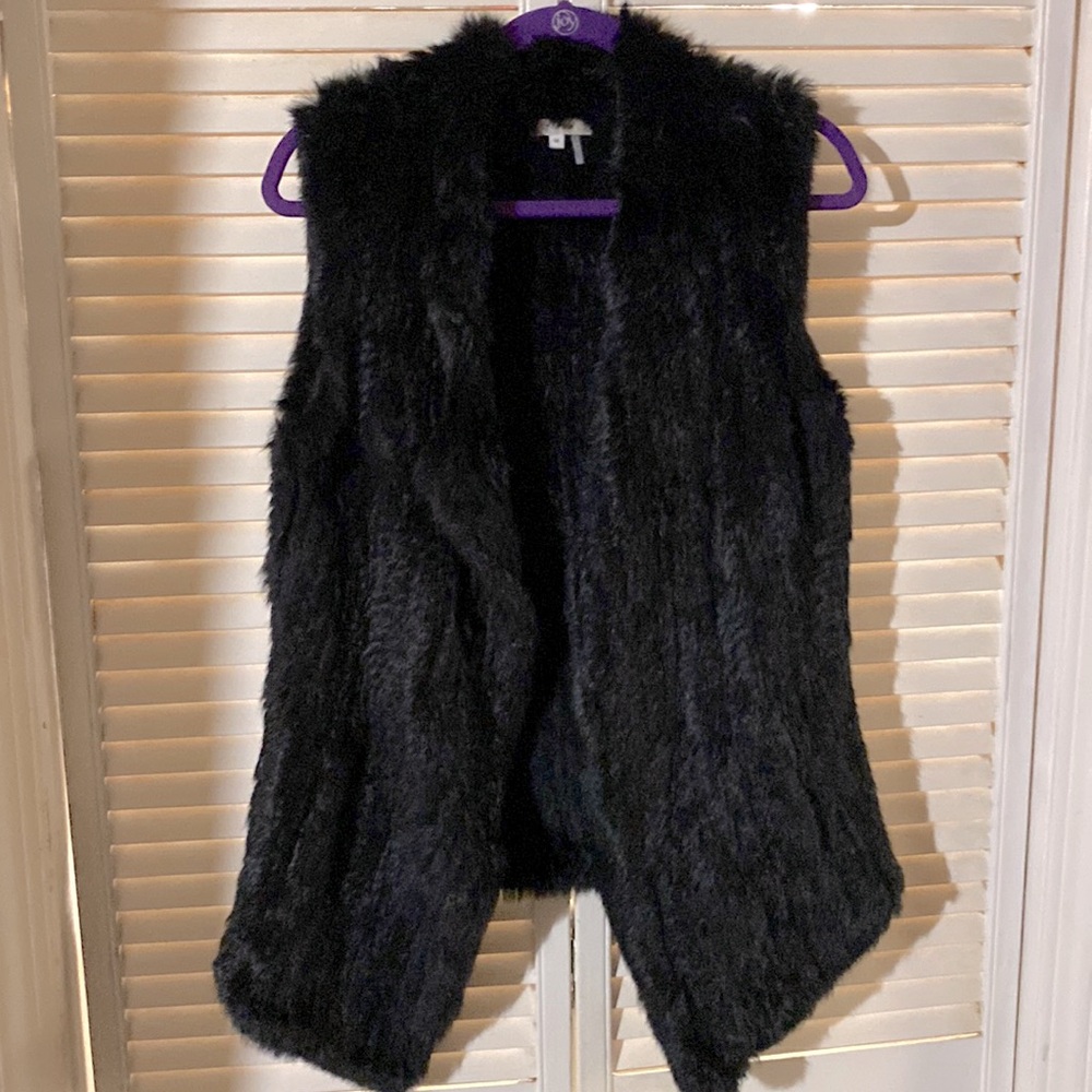 Tyler boe medium women’s black fur vest. Worn 2 times like new B9
